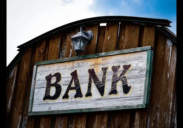What to Consider Before Switching Bank Accounts