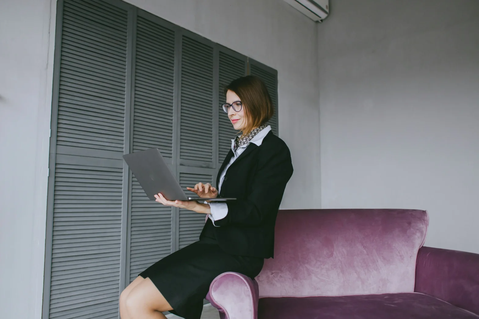 How to Balance a Full-Time Job and a Side Business